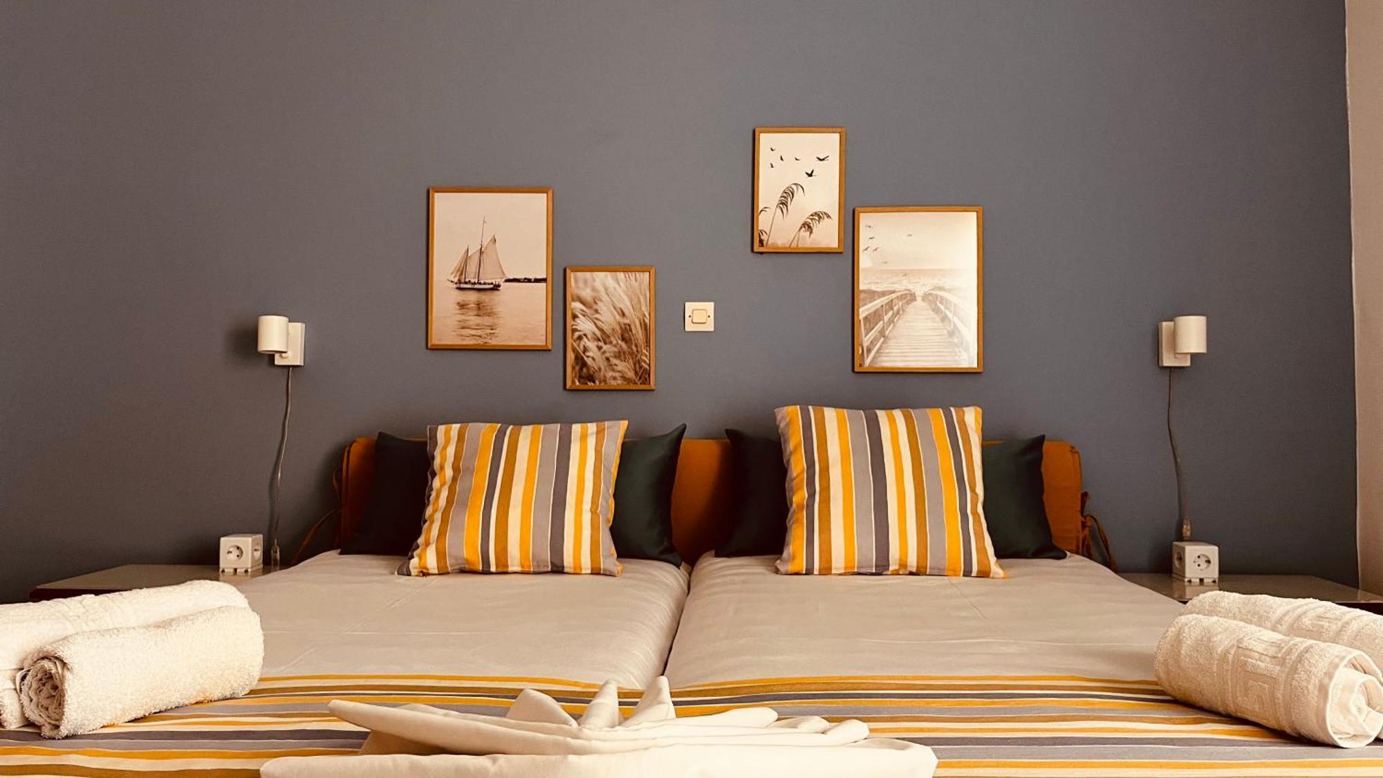Michael Apartments Agia Marina Extérieur photo
